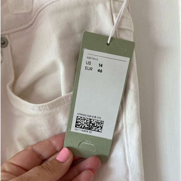 NWT - H&M White denim jeans - Picture 3 of 6